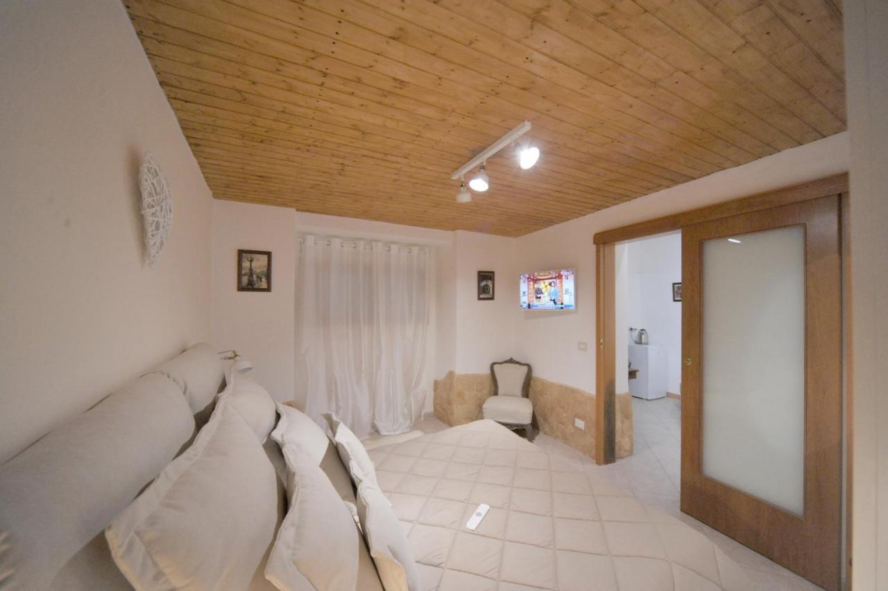 Nicole House Bed and breakfast Bari